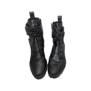 Karl Lagerfeld Paris PIPPA LACE UP BOOT Size 8 black slight wear kept in box